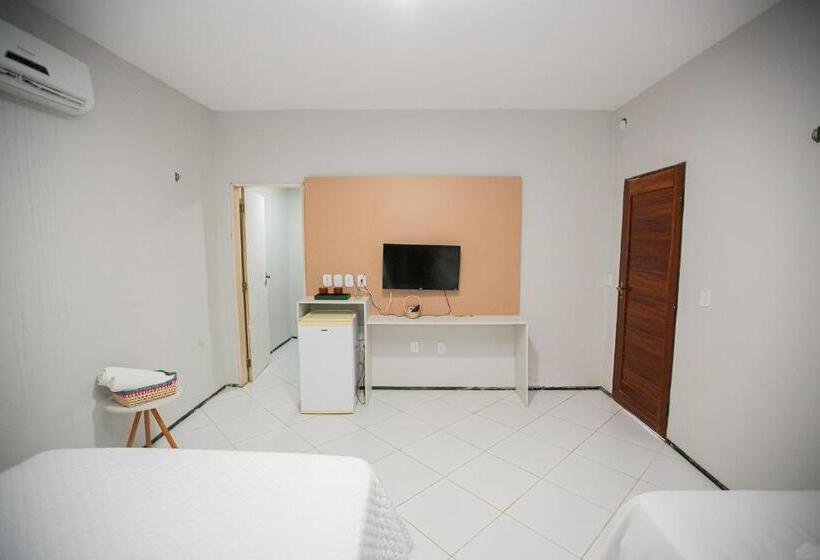 اتاق کلاسیک سه تخته, Coqueiro Village Flats