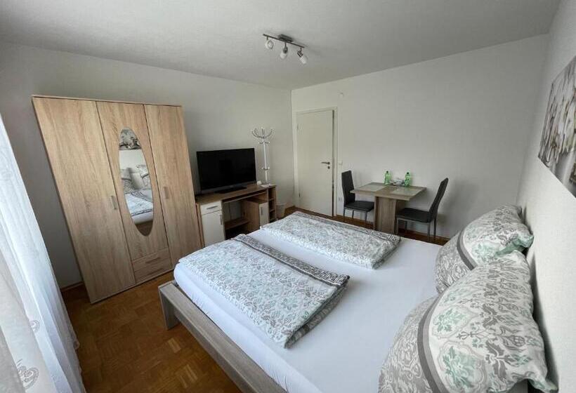 Quarto standard, Nita