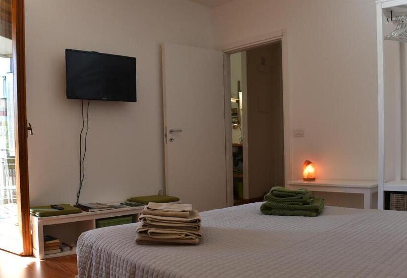 غرفة قياسية ثلاثية, B&b Del Viaggiatore