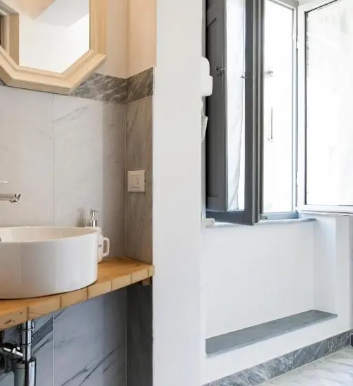デラックスルーム, Carrara Bella