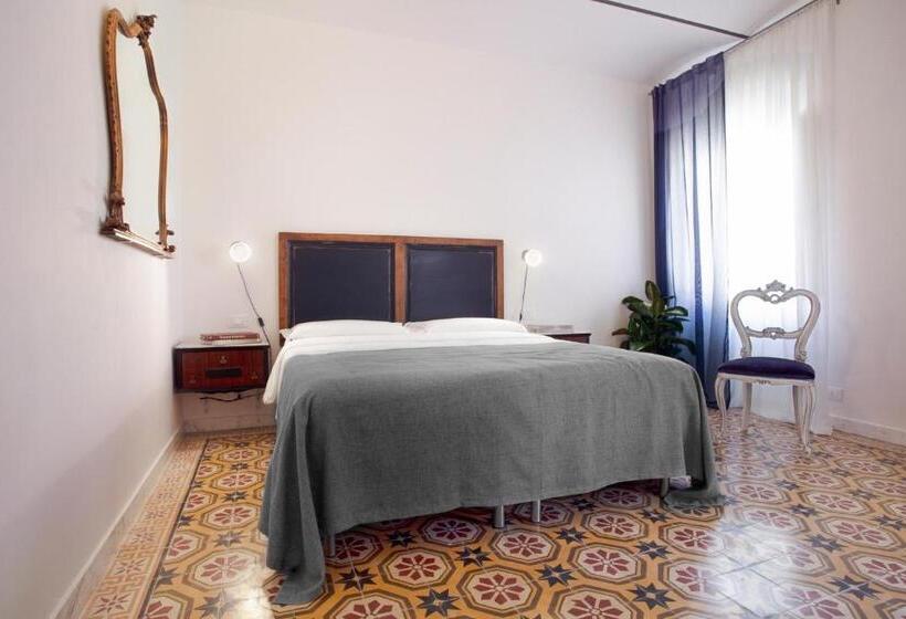 اتاق لوکس, Carrara Bella