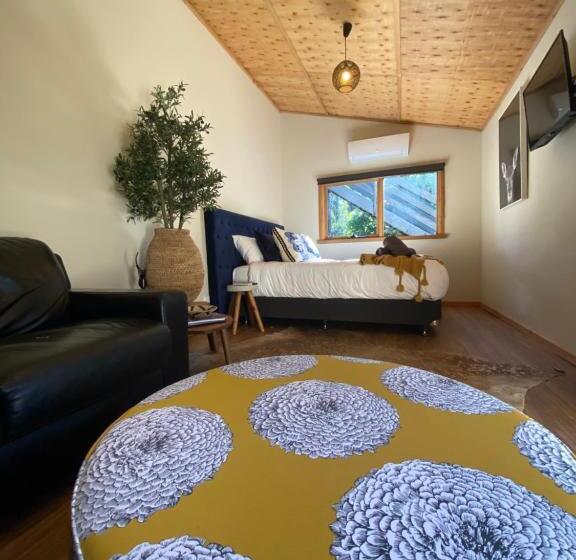 חדר סטודיו סטנדרד, Karma Kinglake