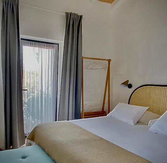 סוויטה משפחתית, Casa No Montinho