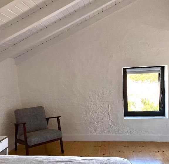 Люкс Дюплекс, Casa No Montinho