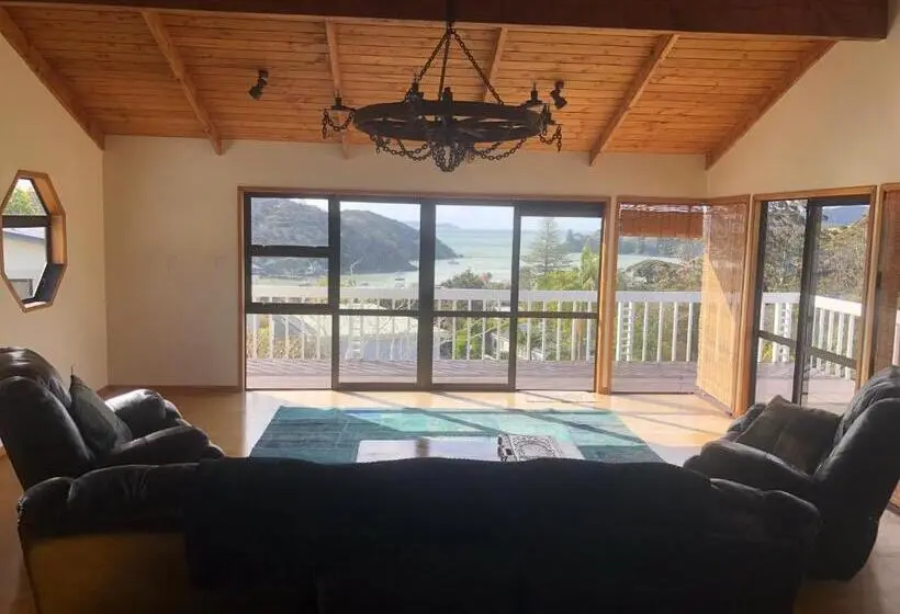 オーシャンビューデラックススイート, Harbour View Retreat Mangonui