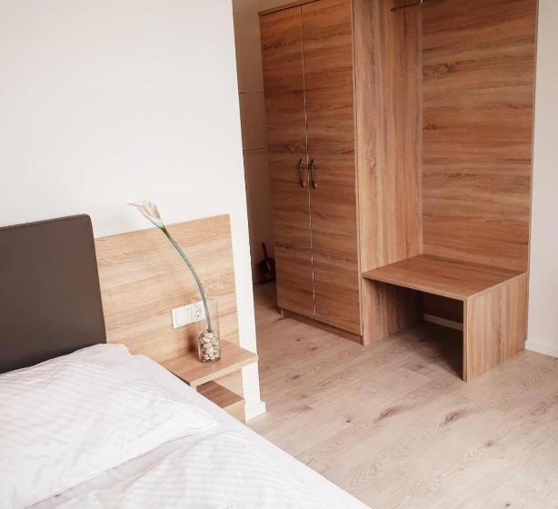 Номер Deluxe, Rodgau