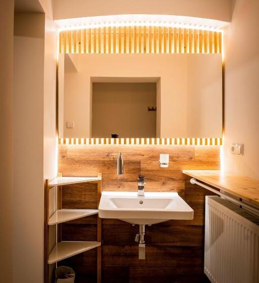 침실 1개 테라스 아파트, Dobrýbydlo