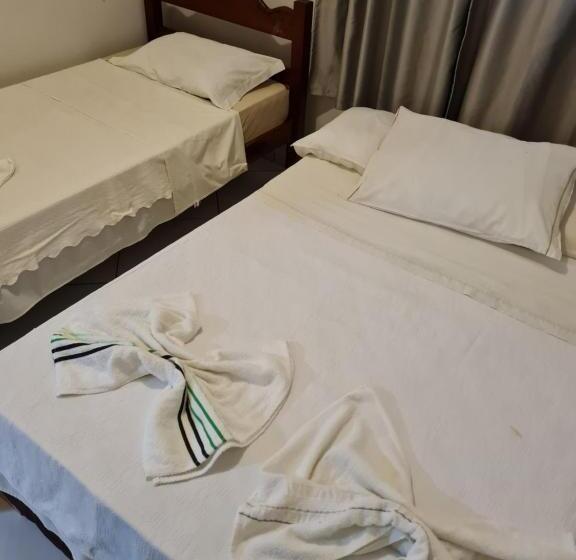 חדר אקונומי לשלושה, Maika I Pousada