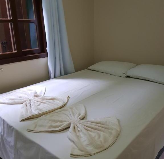 חדר אקונומי לשלושה, Maika I Pousada