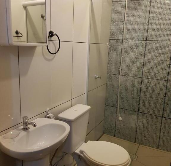 חדר אקונומי לשלושה, Maika I Pousada