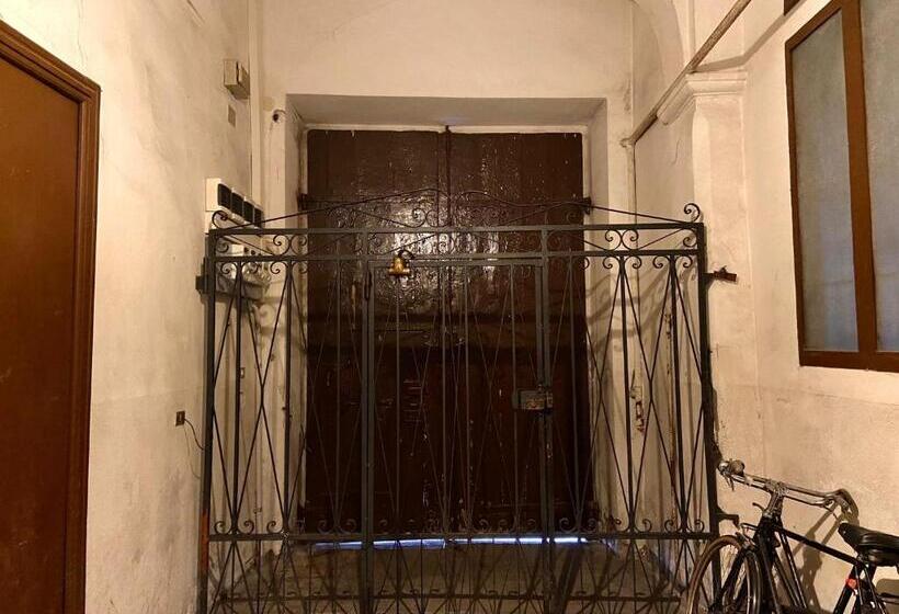 Chambre Standard Individuelle, Maison Sarraj Affittacamere