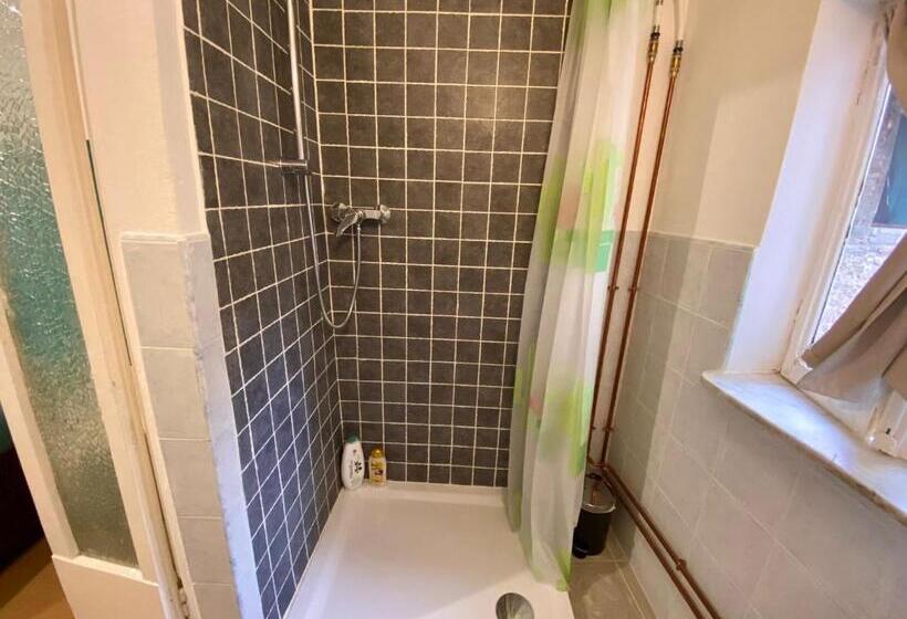 Chambre Standard Individuelle, Maison Sarraj Affittacamere