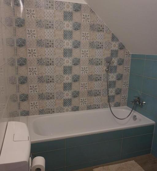 חדר סטנדרט, Airport Almáskert Panzió