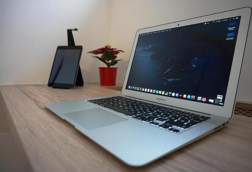 חדר סטנדרט, Airport Almáskert Panzió