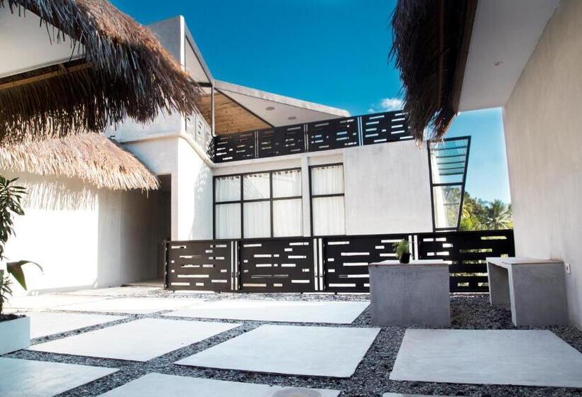 Standard room with outdoor bath, Flores Passport House