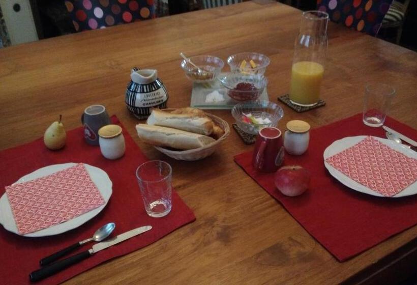 חדר סטנדרט, Jules Verne