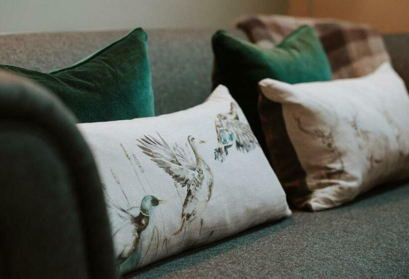 סוויטה דלוקס, The Ghillie