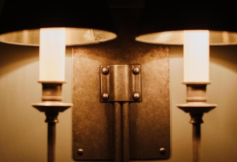 סוויטה דלוקס, The Ghillie