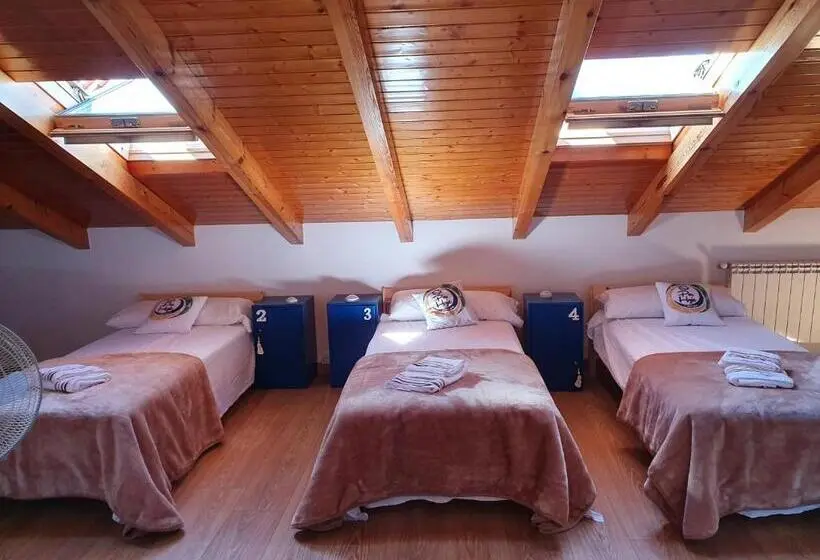 تختخواب در اتاق مشترک, Albergue Só Por Hoje , Albergue Para Peregrinos Del Caminho De Santiago