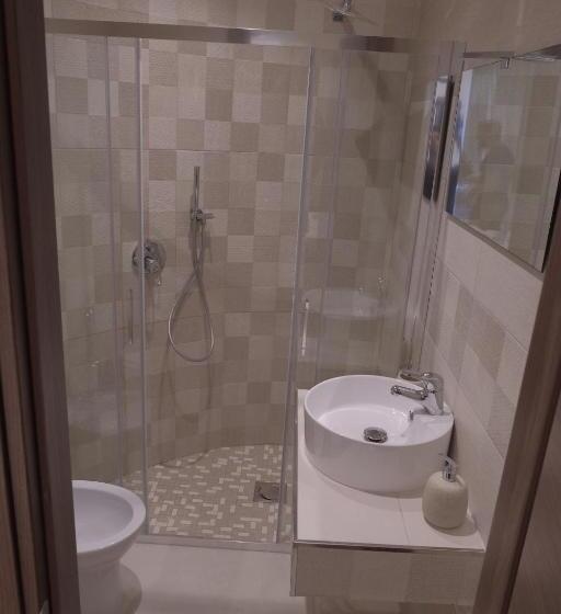 اتاق استاندارد, Amore Napoletano