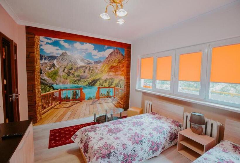 اتاق اکونومی, Dimitrovi Rooms