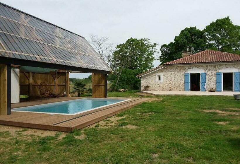 Номер Стандарт Вид на Бассейн, Ferme Gribeshaoutes Maison D Hotes