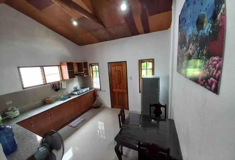 オーシャンビューのスタンダードバンガロー, Sambag Hideaway Bungalows