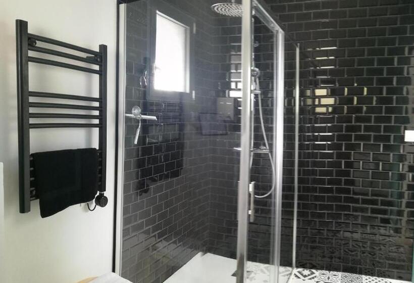 חדר סופריור לשלושה, Villa Moya, Dependance Privée Piscine & Spa