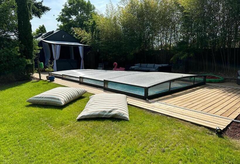 חדר סופריור לשלושה, Villa Moya, Dependance Privée Piscine & Spa