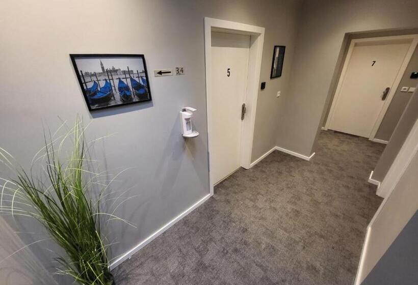 غرفة كومفورت ثلاثية, Liro Hotel Pension Haus Andrea