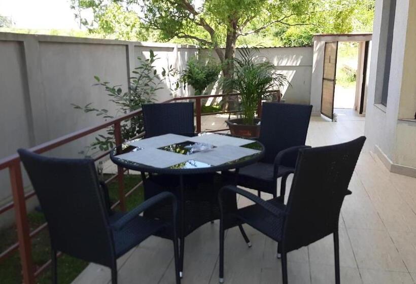 غرفة ديلوكس سرير كينج, Pensiunea Turist