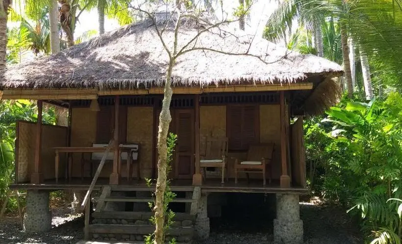 اتاق لوکس با بالکن و چشمانداز دریا, Ida S Homestay