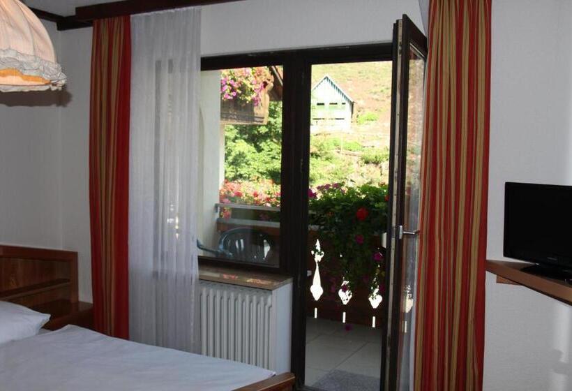 家庭山景房, Café Pension Leistner