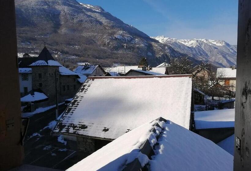 غرفة قياسية مطلة على الجبل, Le Grand Chatelard Hôtel Bar Restaurant