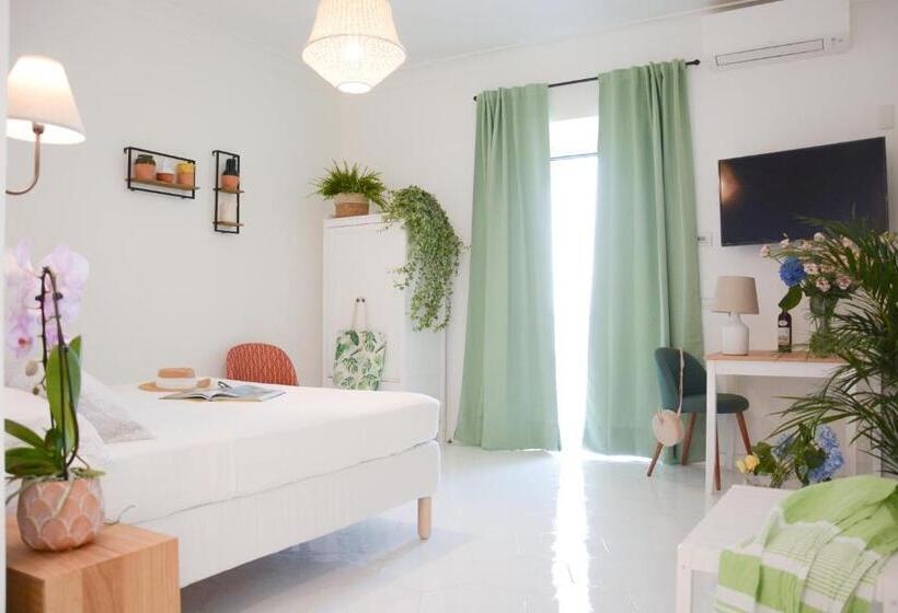 חדר סטנדרט עם מיטת קינג, Pezz Pezz