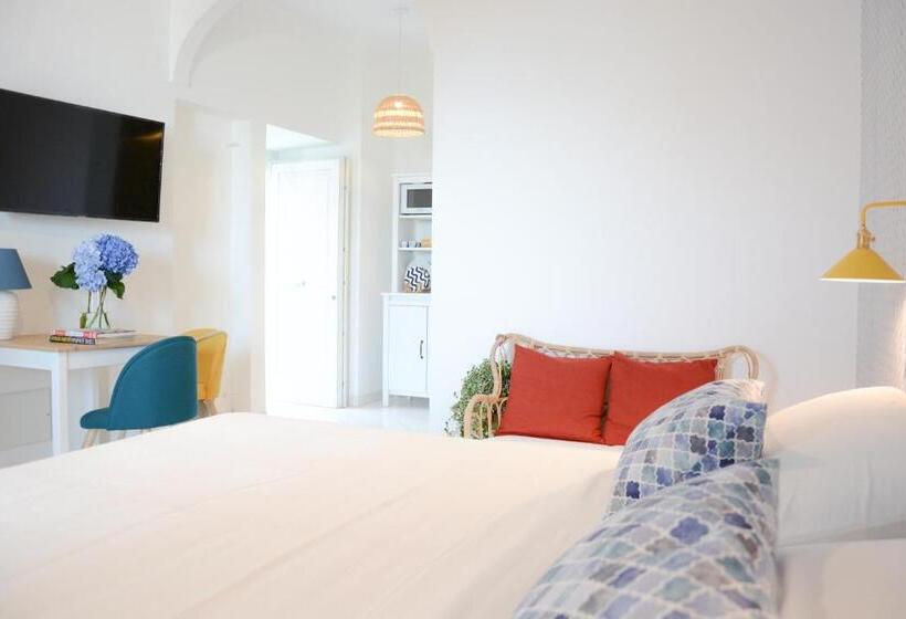 חדר דלוקס עם מרפסת נוף לים, Pezz Pezz