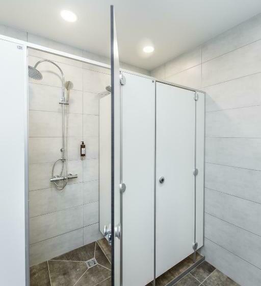 اتاق خانوادگی با سرویس بهداشتی مشترک, Zaliakalnio Terasos Apartamentai