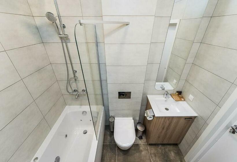 آپارتمان خانوادگی, Zaliakalnio Terasos Apartamentai