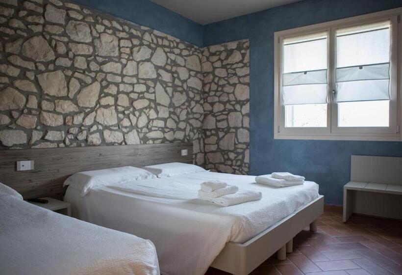 غرفة قياسية ثلاثية, B&b Casa Campagnari