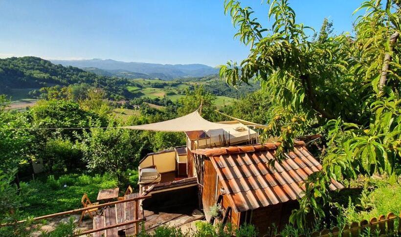 Номер Deluxe, Nave Nel Bosco