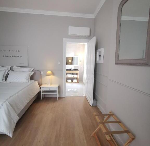 수피리어 룸, Villa De Noailles