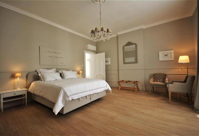 수피리어 룸, Villa De Noailles