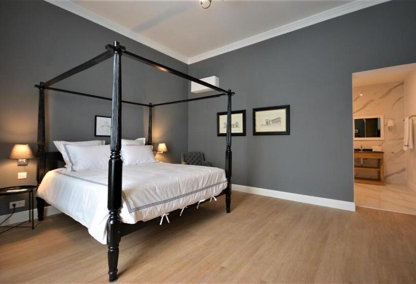 디럭스 룸 킹사이즈 침대, Villa De Noailles