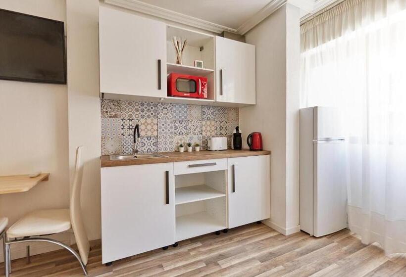 استودیوی استاندارد, Casa Samara