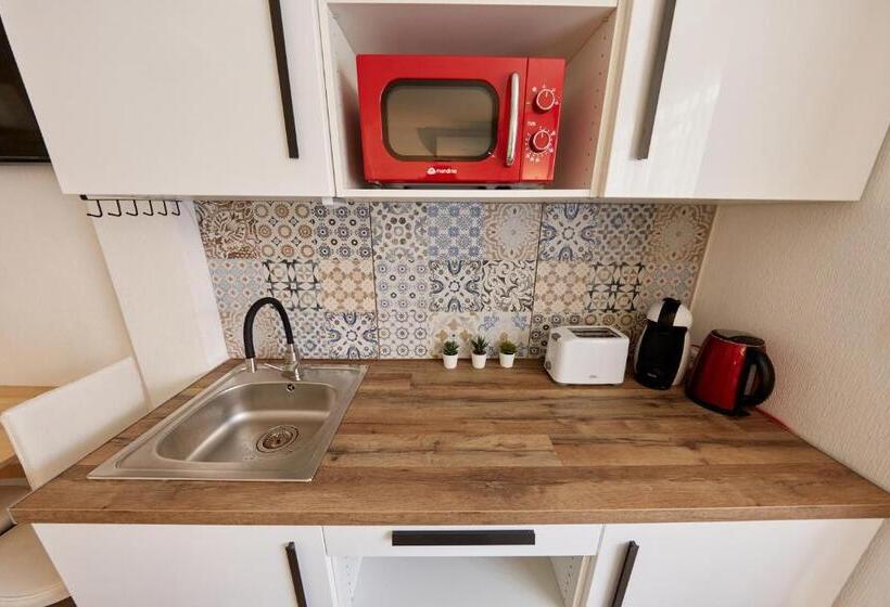 استودیوی استاندارد, Casa Samara