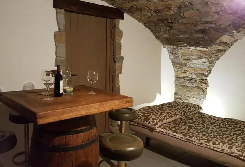 اتاق استاندارد, Wine Cellar Room