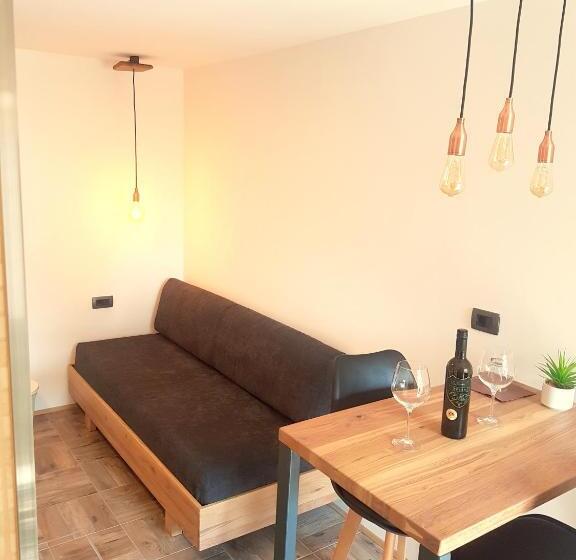 اتاق استاندارد, Wine Cellar Room