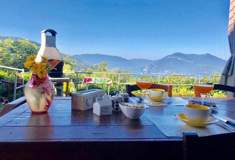 Номер Стандарт с Балконом, 2 Cuori E Un B&b