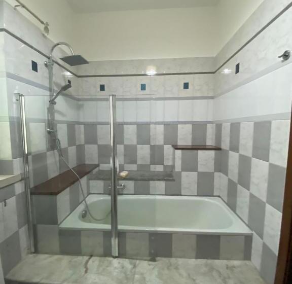 شقة غرفتين, B&b Le Rocce