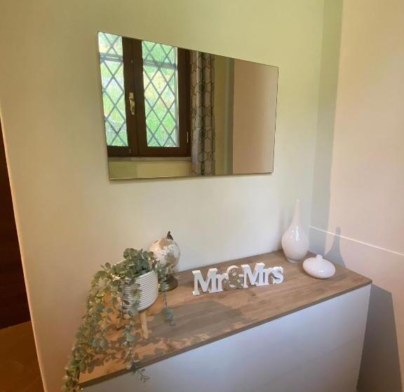 شقة غرفتين, B&b Le Rocce